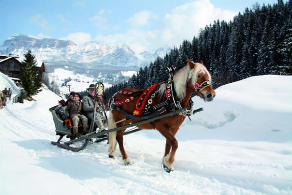  Ιδανικό μέρος και για χαλαρές, οικογενειακές ski holidays. © Press Office Alta Badia