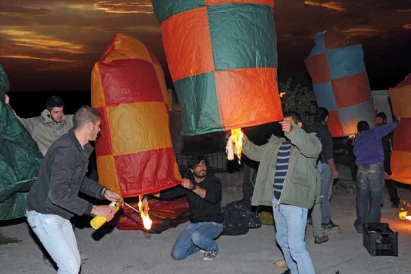  Κάθε Ανάσταση ο ουρανός  του Λεωνιδίου γεμίζει  πολύχρωμα αερόστατα