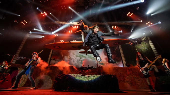 Up the irons! Όλα όσα πρέπει να ξέρεις για τους Iron Maiden