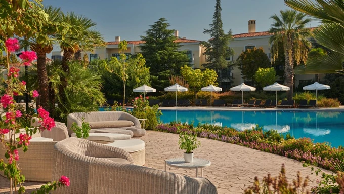 Σινεμά δίπλα στην πισίνα στο Hyatt Regency Thessaloniki