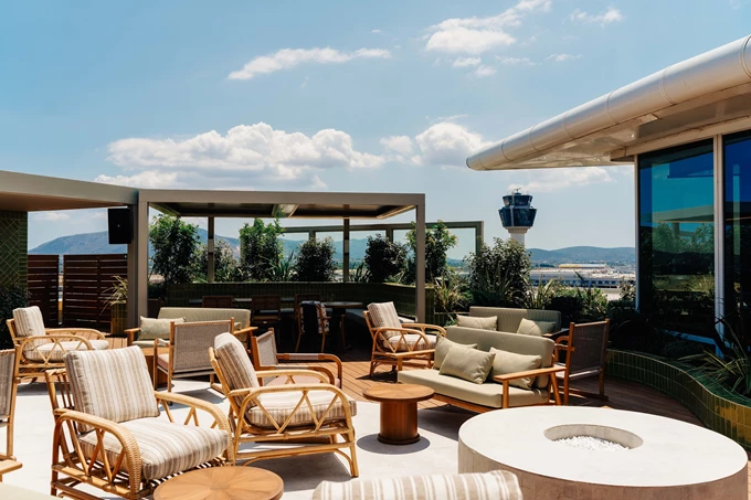 Το Jenny’s Rooftop Restaurant Bar στο Αεροδρόμιο Ελευθέριος Βενιζέλος 7