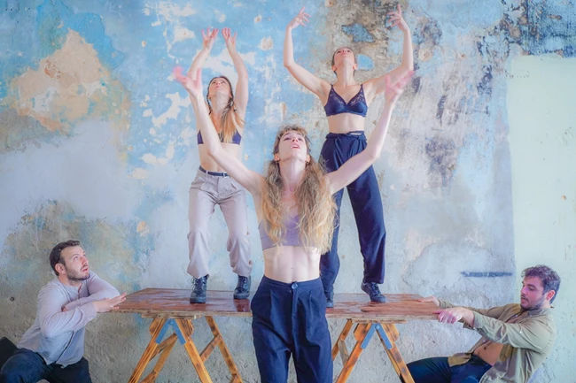 Πεθαίνω σαν χώρα