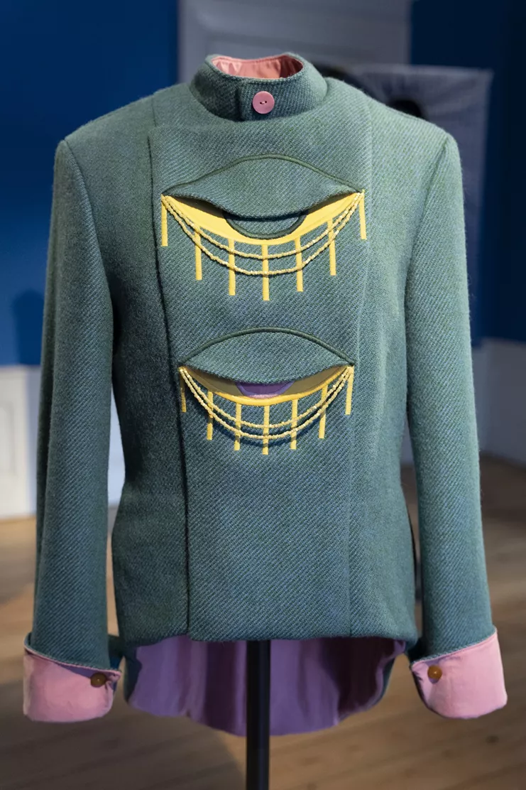 Hannah Toticki. Emotional Labour, 2022. Tea towels, embroidered dishcloth, forks, velvet, 165  x 120 x 120 cm Courtesy of the artist Photo: Michael Thomas