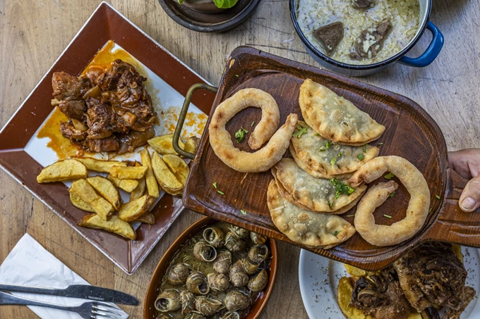 Ο Κατσούρμπος στην πλατεία Προσκόπων 9