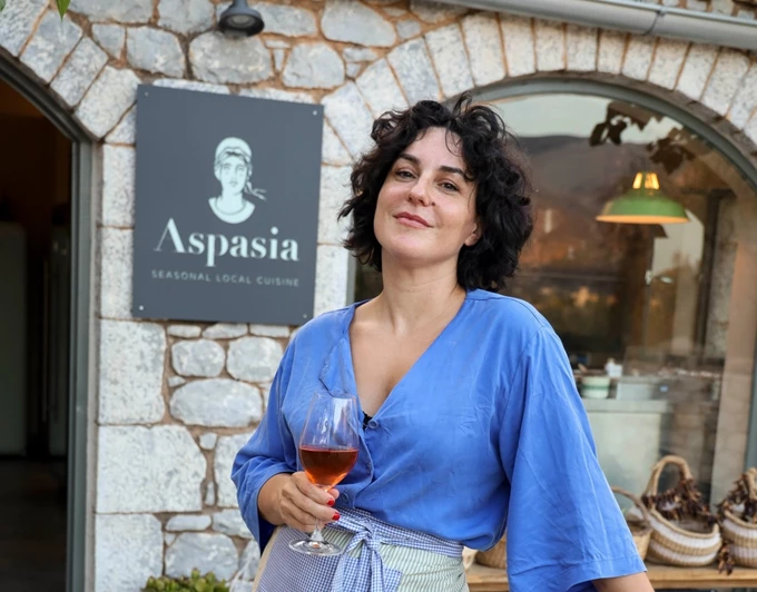 Η Σταυριανή Ζερβακάκου στο εστιατόριο Ασπασία