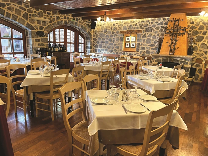 Κόκκινα Πιθάρια