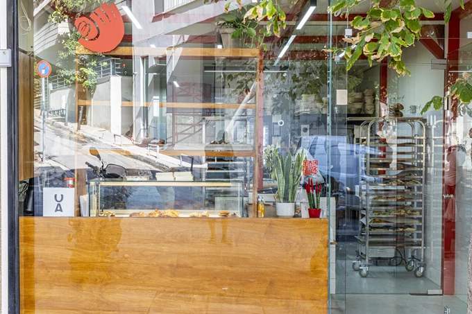 Το Batard Bakery στο Παγκράτι από τον Δήμο Μπαλόπουλο 4