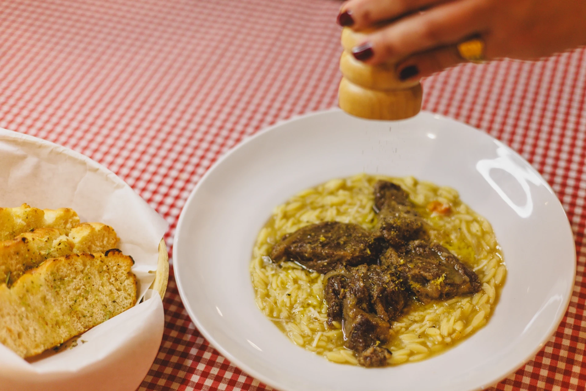 Στα Πετράλωνα, για μια από τις πιο τίμιες γαστροταβέρνες της πόλης