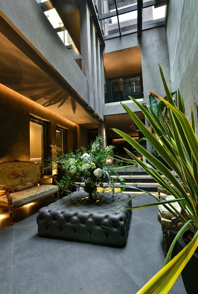 Nikiou Suites