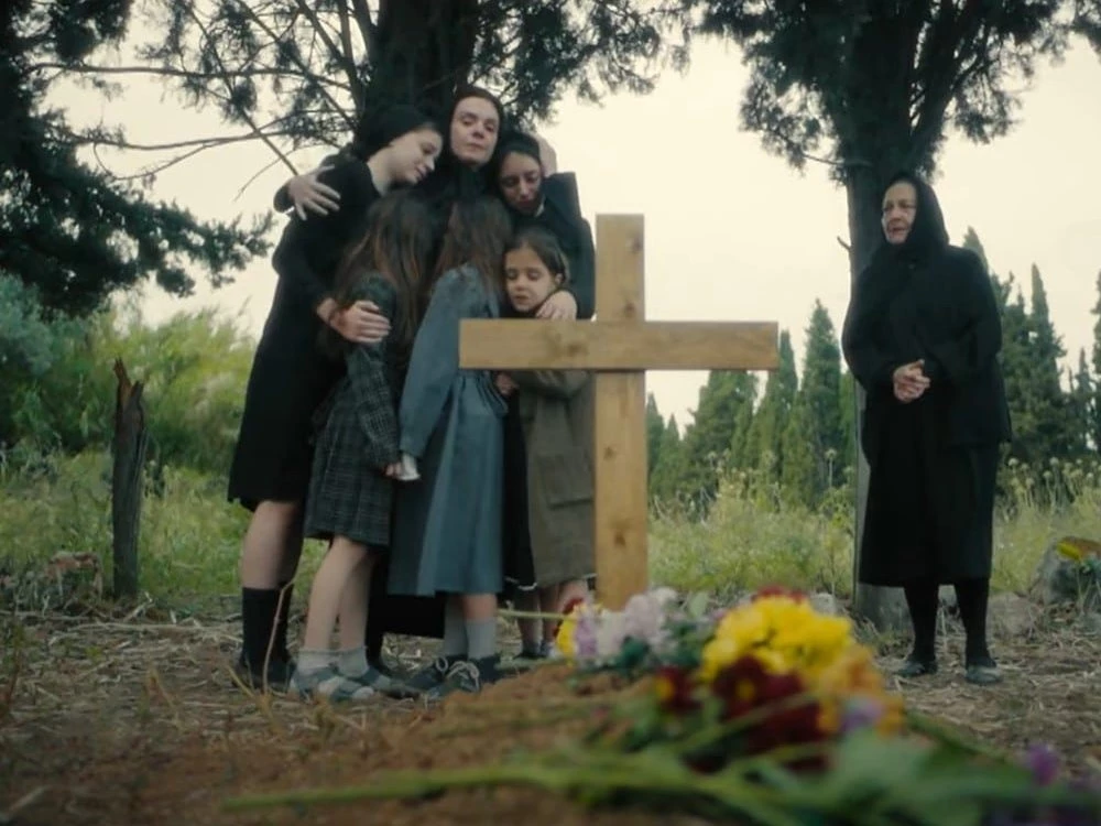 Οι ελληνικές σειρές που παρακολουθούν όλοι αυτή τη στιγμή