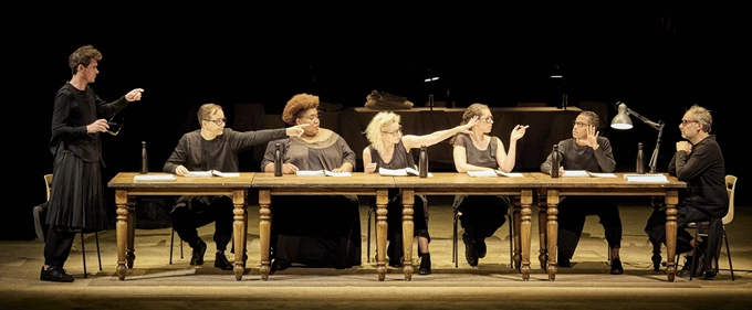 Εκάβη, όχι Εκάβη / Hecuba, not Hecuba