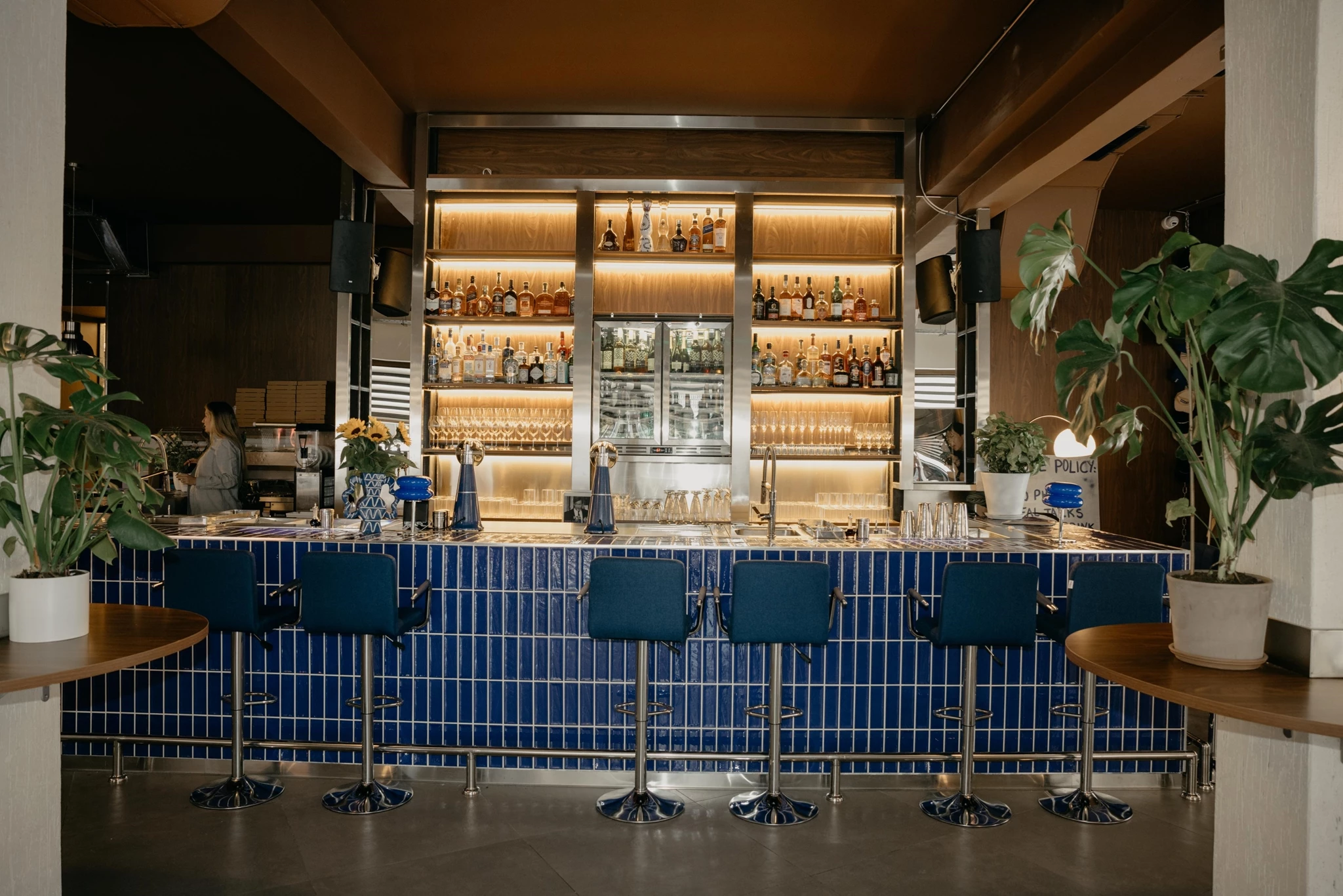 Ένα μπαρ βγαλμένο από τα 90s μόλις άνοιξε στην Ηλιούπολη