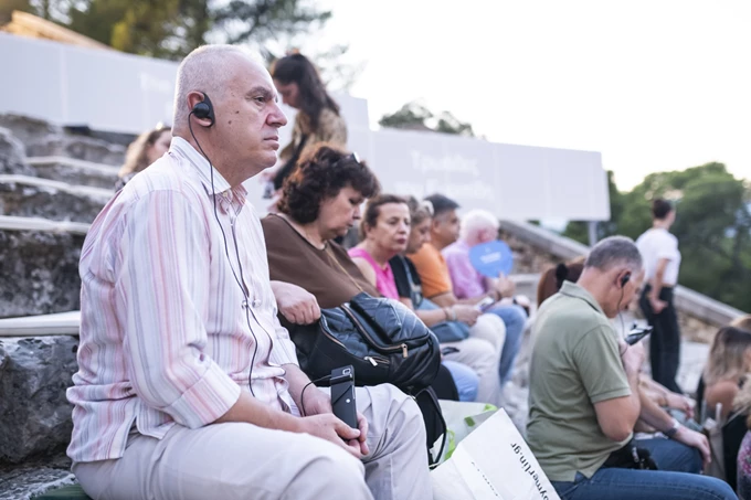 ΤΡΩΑΔΕΣ ΕΘΝΚΟΥ (ΠΡΟΣΒΑΣΙΜΟΤΗΤΑ)