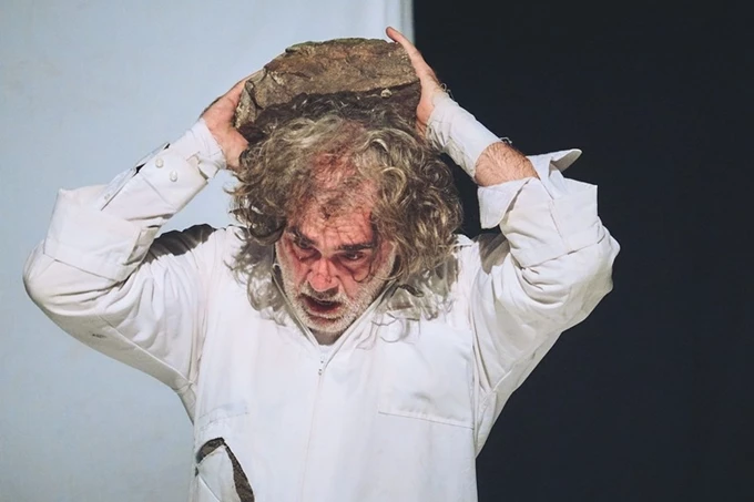 Sisyphus – flesh and earth