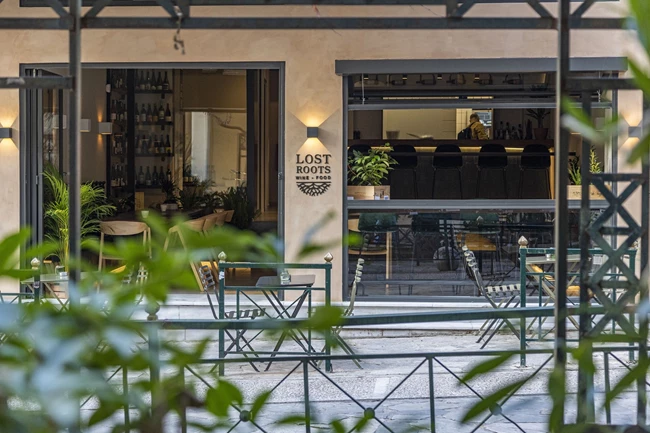 Το νέο wine bar Lost Roots στο Θησείο 1