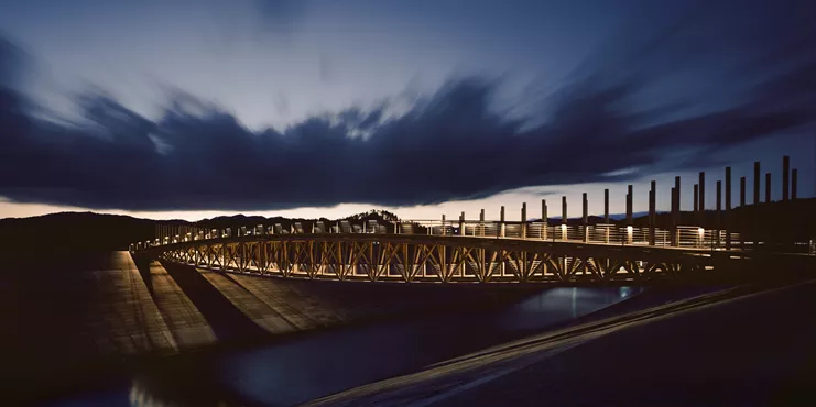 Γέφυρα στην πόλη Μιναμινσαρίκου, Ιαπωνία
