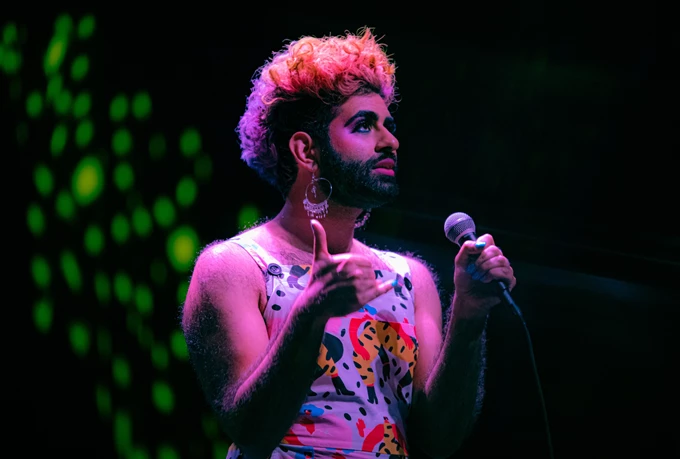 Alok Vaid-Menon