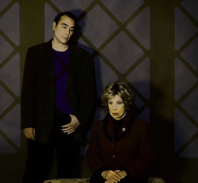 Η Λένι Ρίφενσταλ κοιμάται τα βράδια;