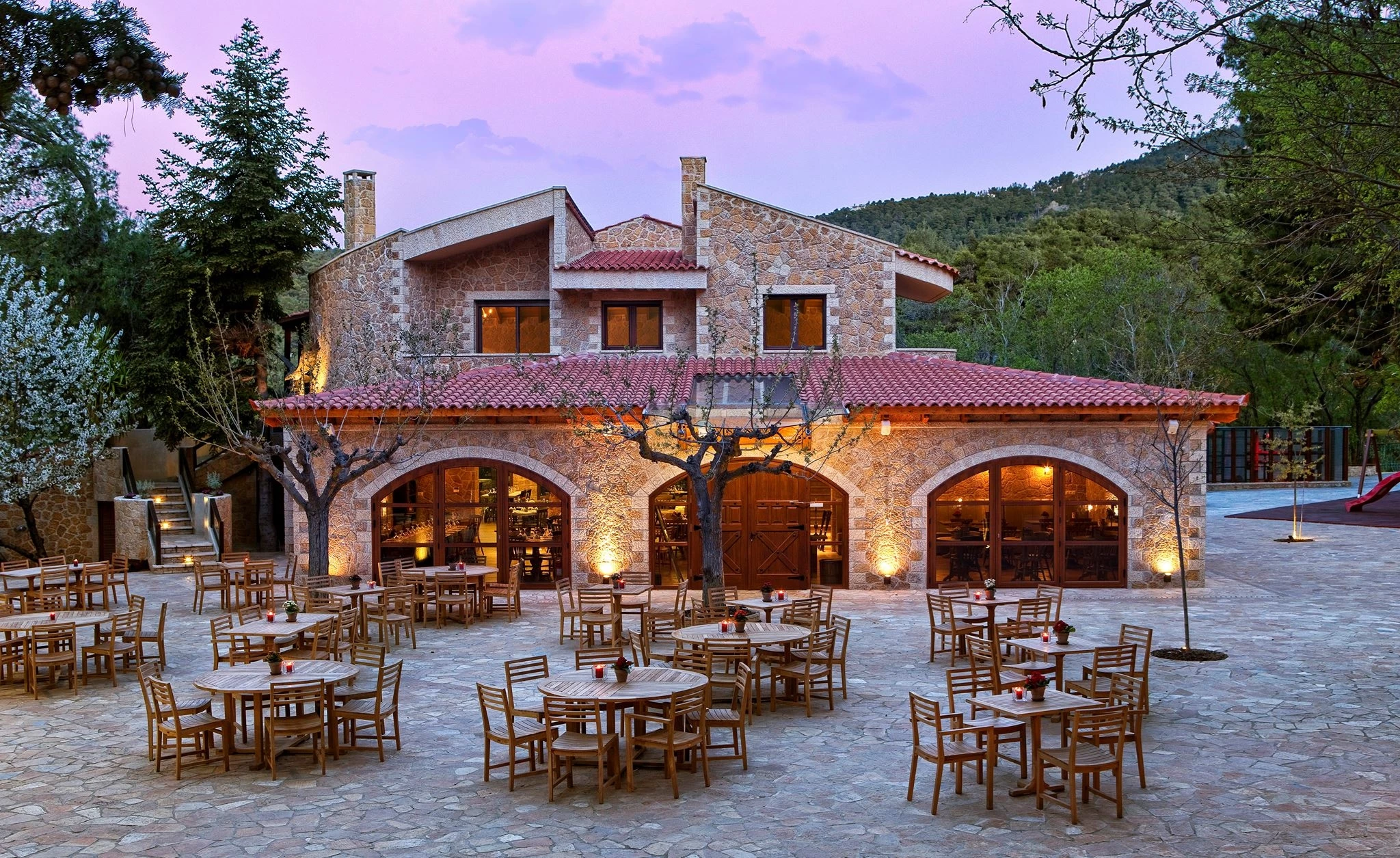 Στα Κιούρκα, για μια ιστορική ταβέρνα του 1918