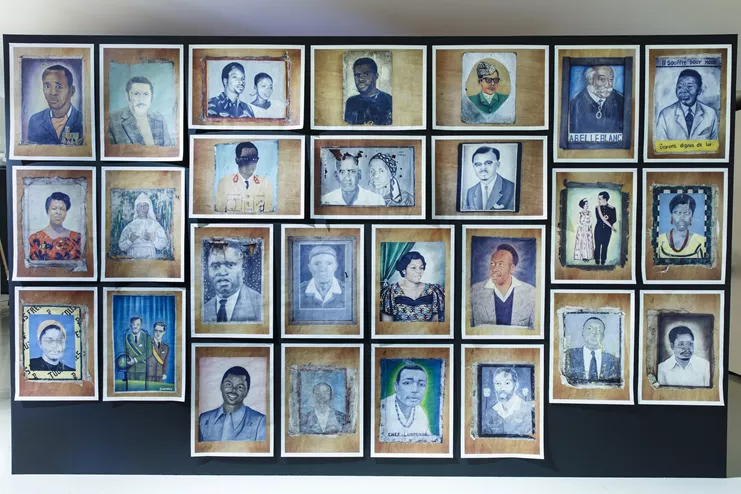 Sammy Baloji, «A Blueprint for Toads and Snakes», 2018  Άποψη εγκατάστασης (λεπτομέρεια): Framer Framed, 2018. Ευγενική παραχώρηση του καλλιτέχνη και της Imane Farès, Παρίσι