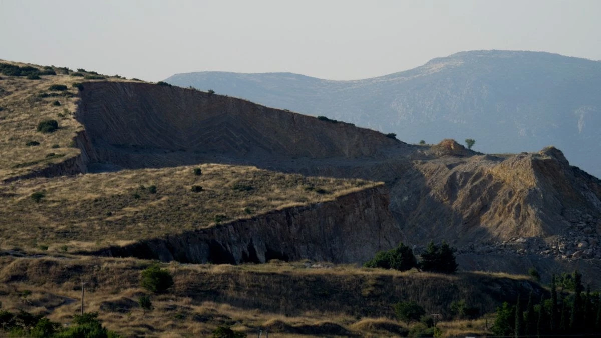 Δανάη Ηώ. Landform Instrument