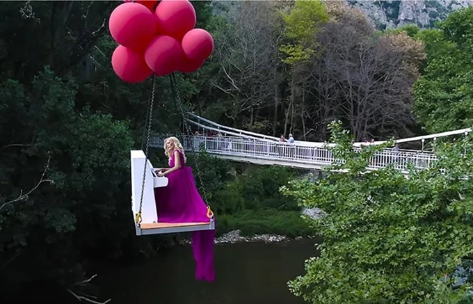 Το Κονσέρτο ενός Παράδοξου Κόσμου