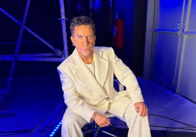 Ο Γιώργος Μαζωνάκης 'δηλώνει παρών' στην Ακτή Πειραιώς