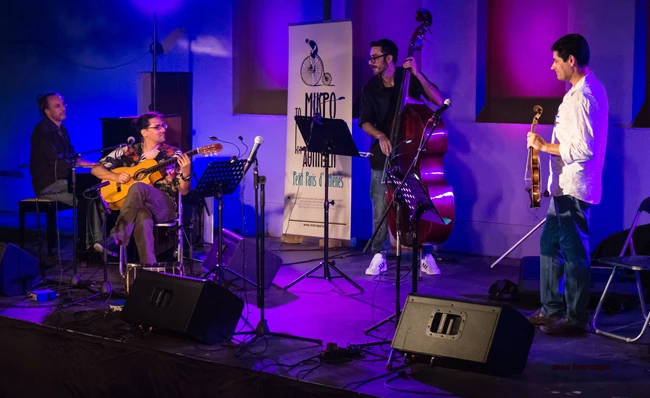 Roman Gomez Trio