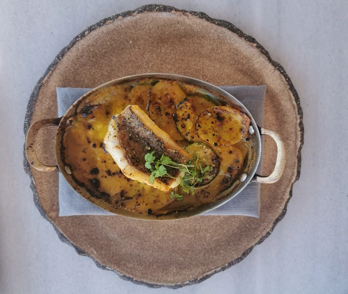 Qhera Θηρασιά