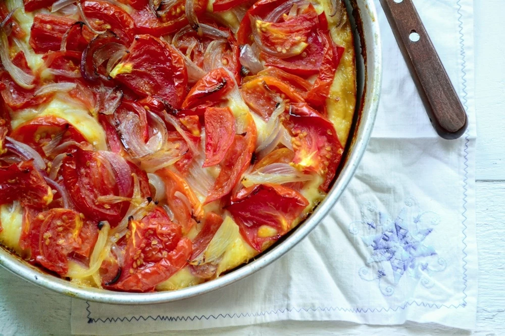 Πες μου πού ταξιδεύεις, να σου πω την παραδοσιακή πίτα που πρέπει να δοκιμάσεις