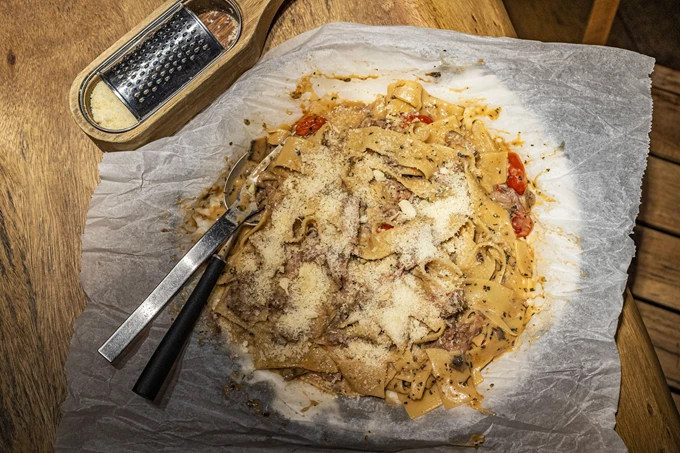 Το εστιατόριο Λεύκες στο Γαλάτσι 1