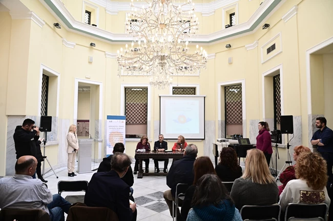 Αμμόχωστος- Πειραιάς: Διαδρομές Επί Σκοπού