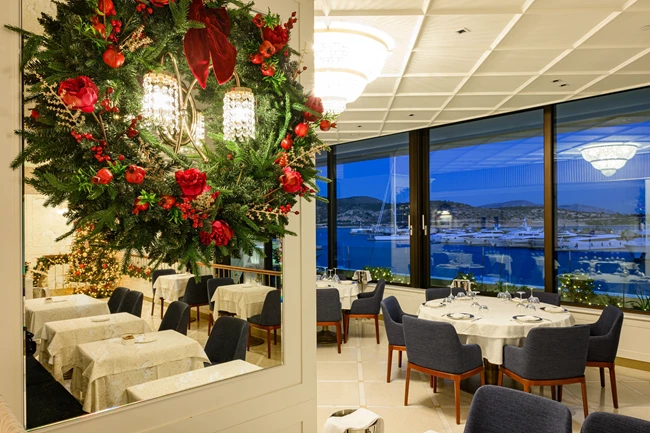 Cova Astir marina Xmas