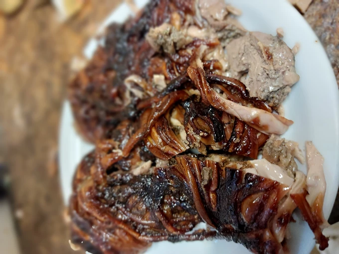 Γουρουνοπούλα Μαγγίνας ταβέρνα