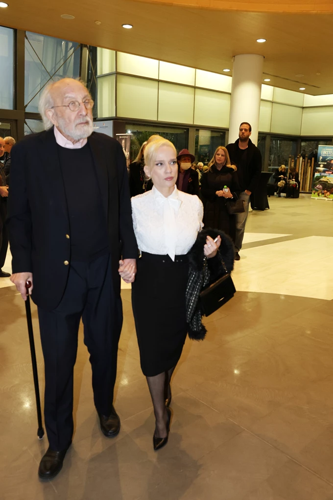 Αλέξανδρος Λυκουρέζος, Τζένη Οικονόμου