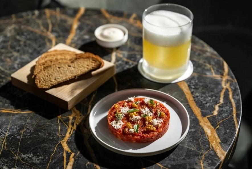 Γιατί τα vegan εστιατόρια κλείνουν ή πλέον βάζουν και κρέας στο μενού τους