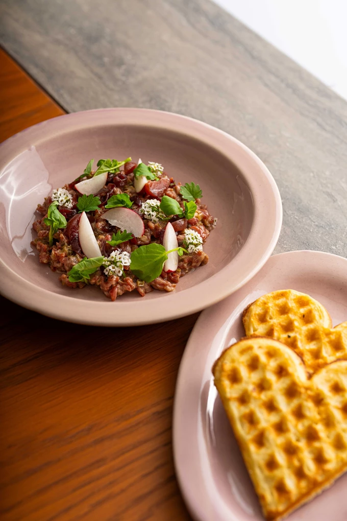 Το εστιατόριο Amphibian του Τάσου Μαντή στη Στέγη 2