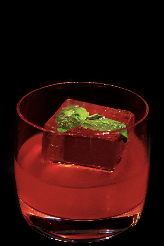 Το κλαμπ-εστιατόριο Abi Rouge στη Λεωφόρο Συγγρού 20