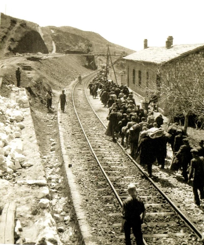 Σιδηροδρομικός Σταθμός Καρυάς Φθιώτιδας