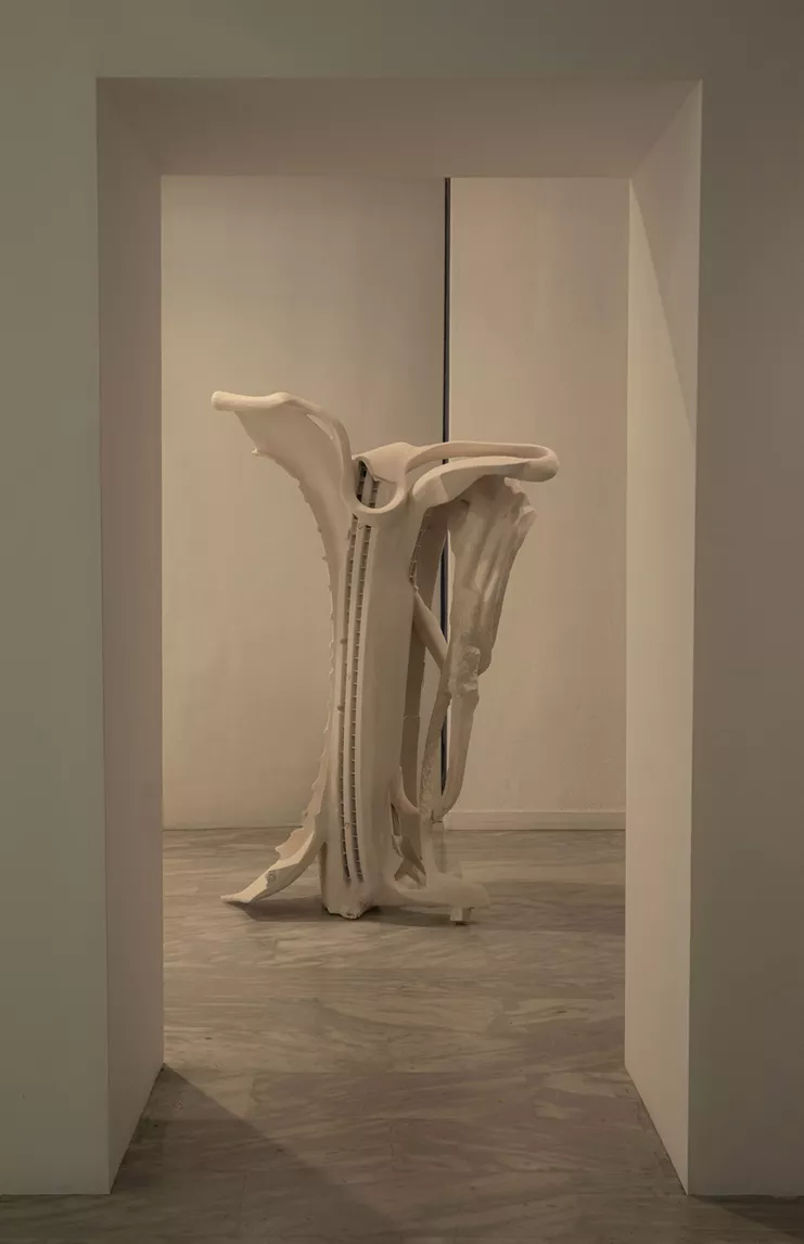 A. Βεϊνόγλου, &quot;Tree&quot; 165x110x55