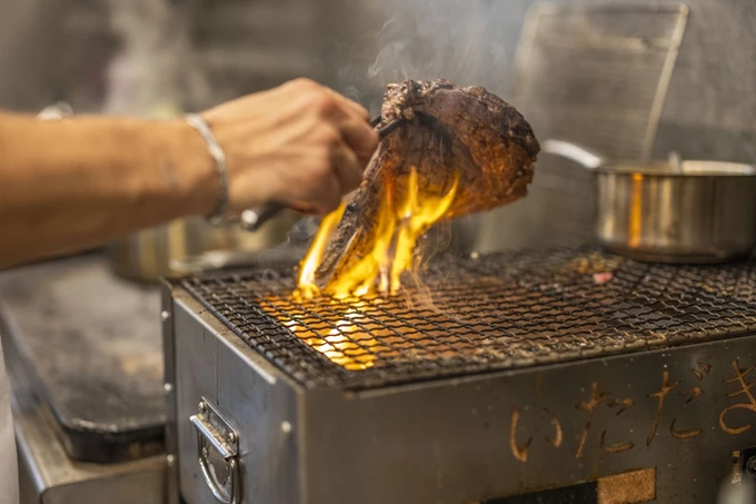 Εστιατόριο Nonnas του Ηλία Κιαζόλι στην Πλάκα