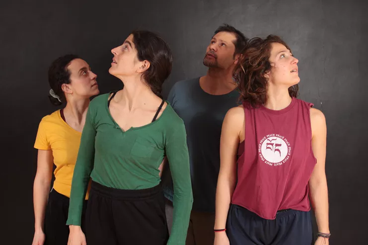 Διαρκώς με ταράζεις