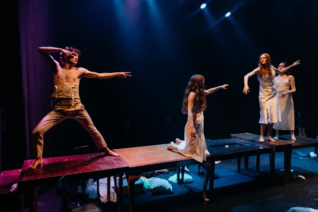 Δόξα Κοινή από την οδό των Φιλελλήνων