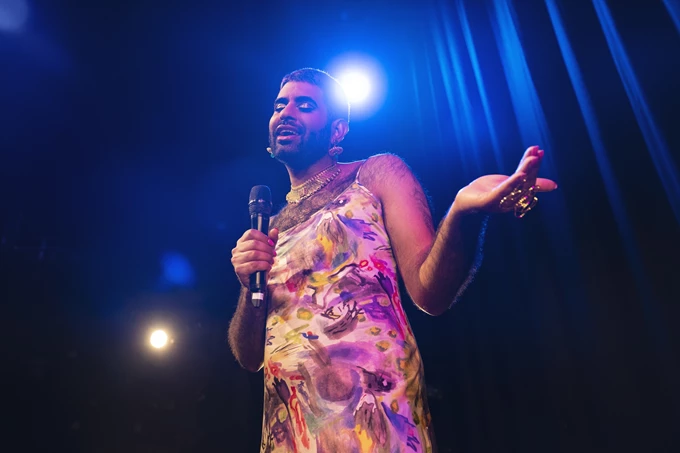 Alok Vaid-Menon