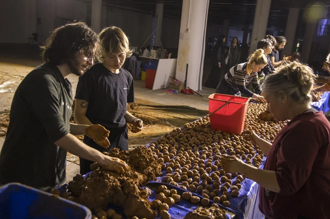 9 ΜΠΙΕΝΑΛΕ ΘΕΣΣΑΛΟΝΙΚΗΣ