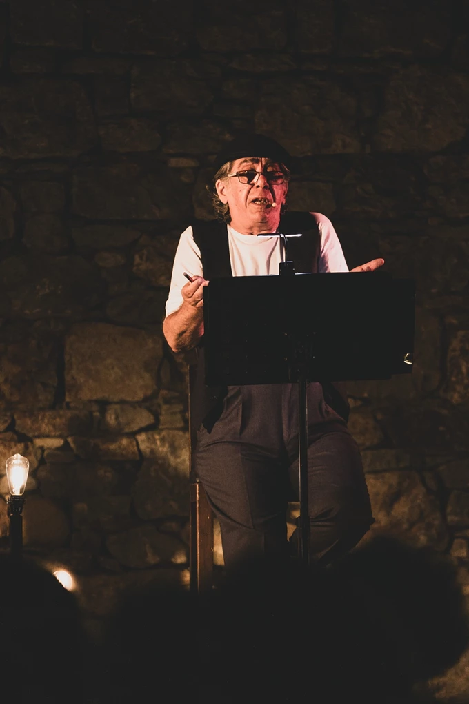 Λουκής Λάρας