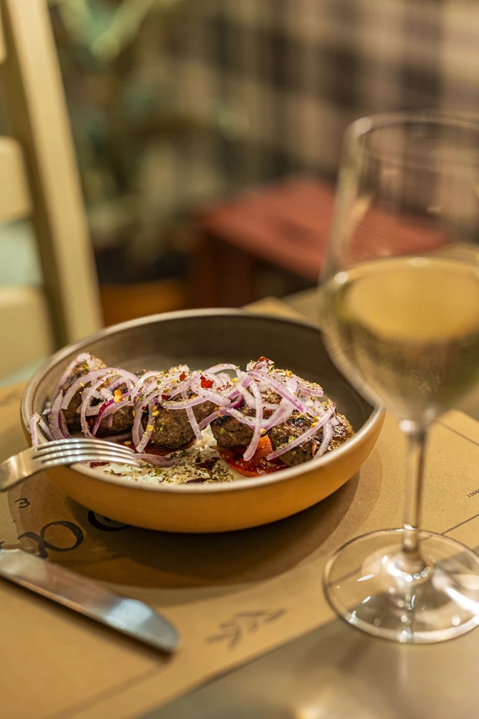 Το εστιατόριο Θάμα Μεζέ στον Χολαργό 7