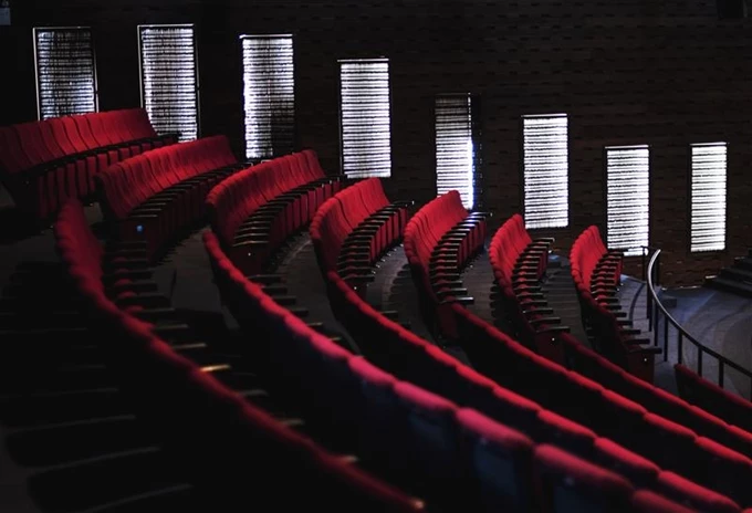 θέατρο σινεμά