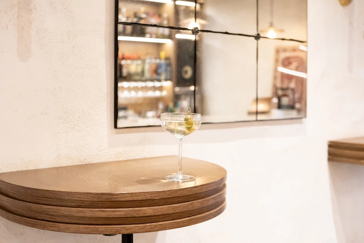 Apollo Bar, ο ευ πίνειν ναός της Λίνδου