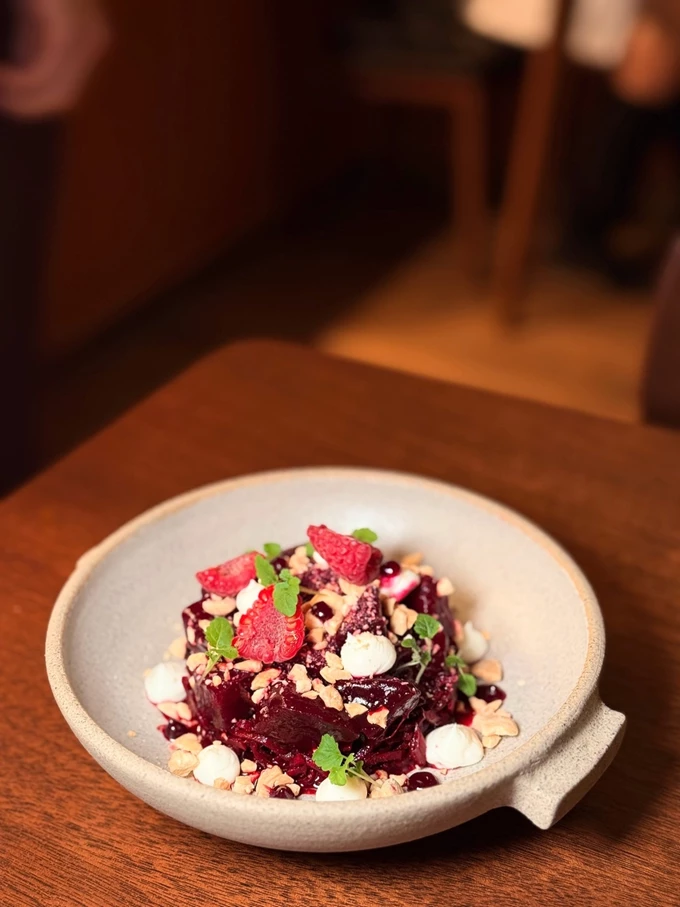 το εστιατόριο Garum του Χρήστου Γλωσσίδη στο Μετς